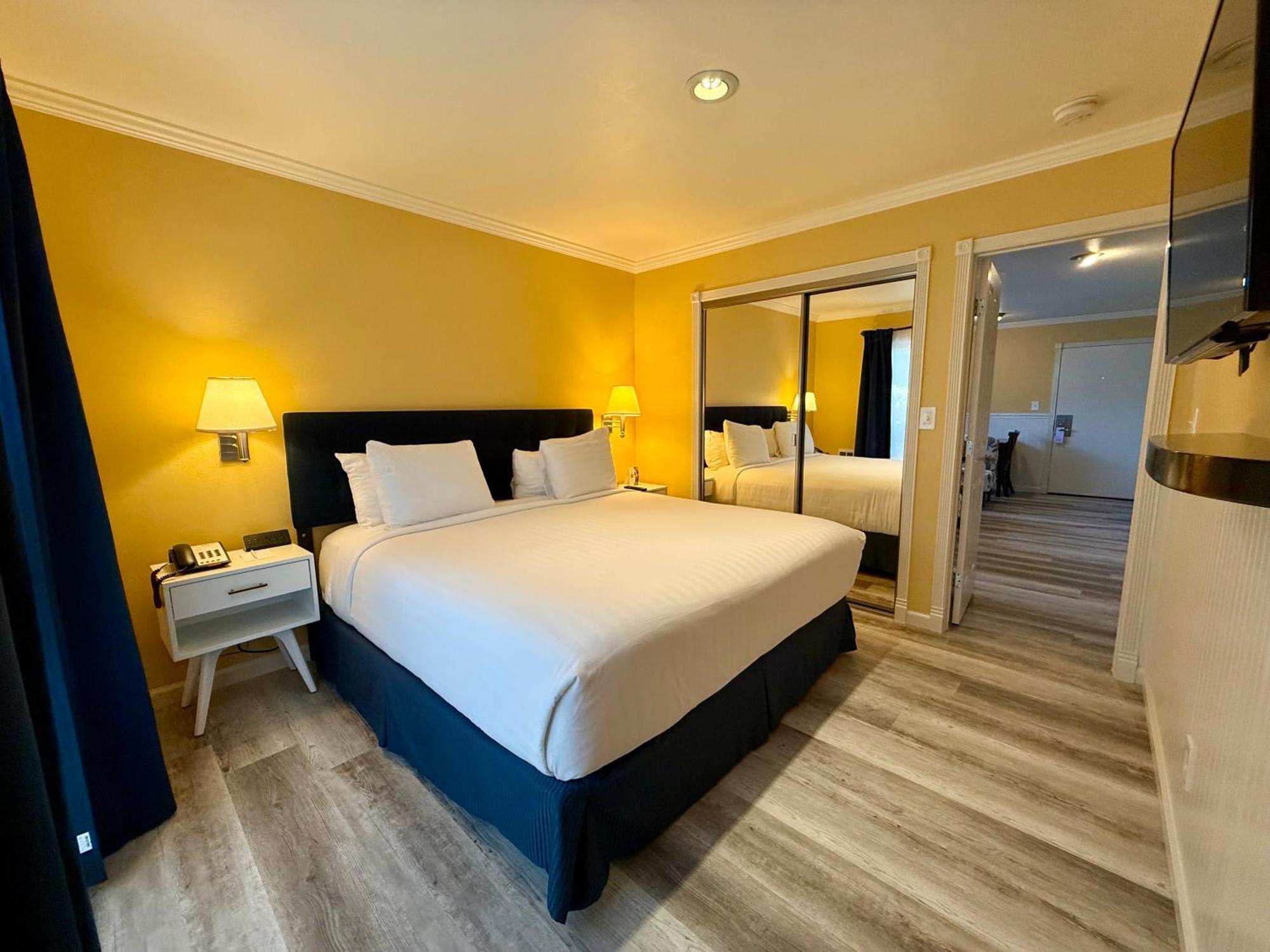 Monterey Bay Lodge Extérieur photo