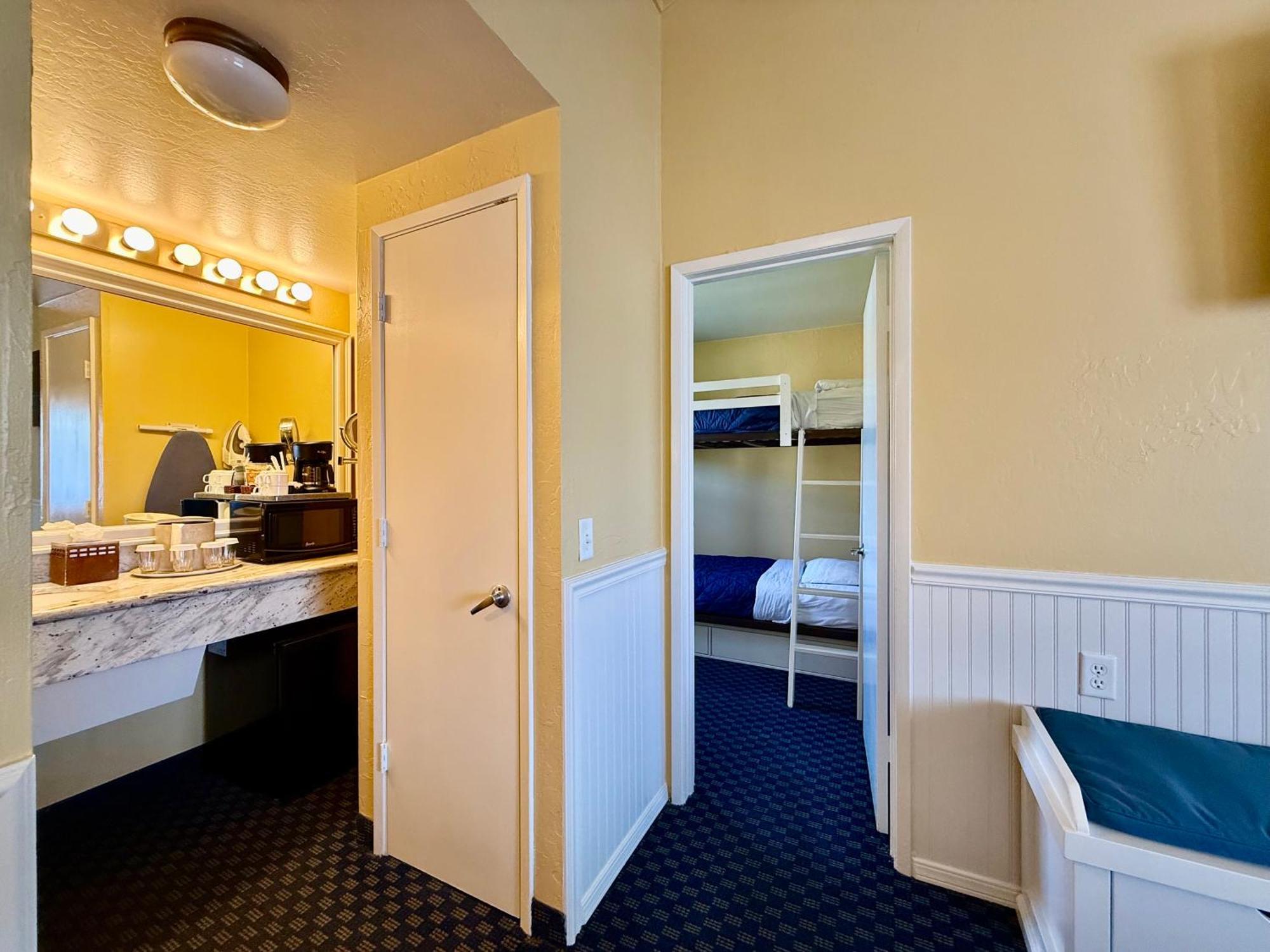Monterey Bay Lodge Extérieur photo